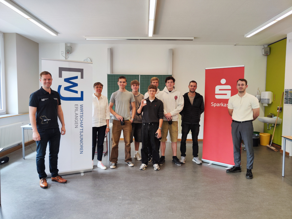 Jung, kreativ, unternehmerisch: Schulfinale des Geschäftsmodell-Pitches am ASG  begeistert Fachjury