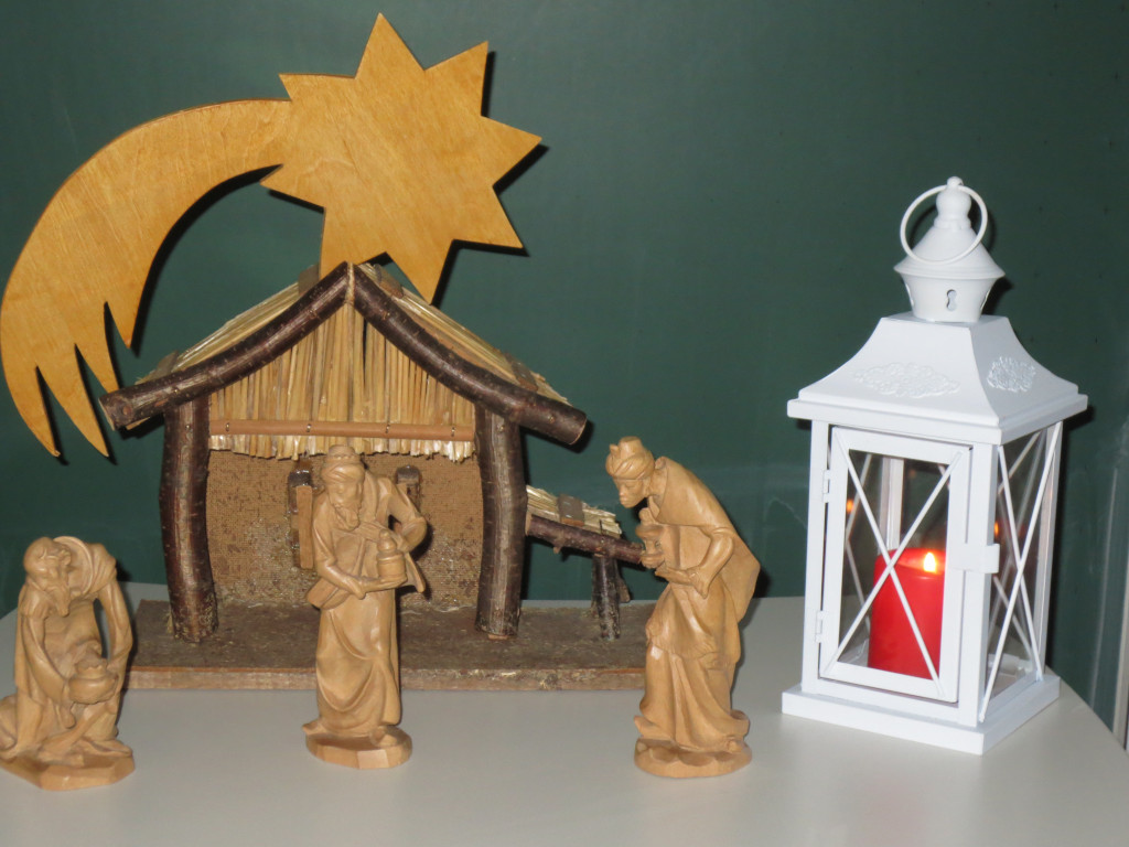 Weihnachtsfestkreis und Friedenslicht aus Bethlehem