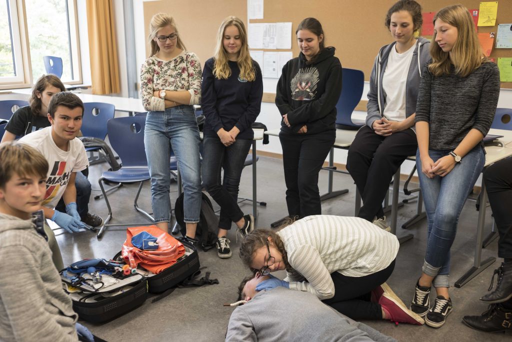 "Schulsanitäter, bitte zum Sekretariat!"