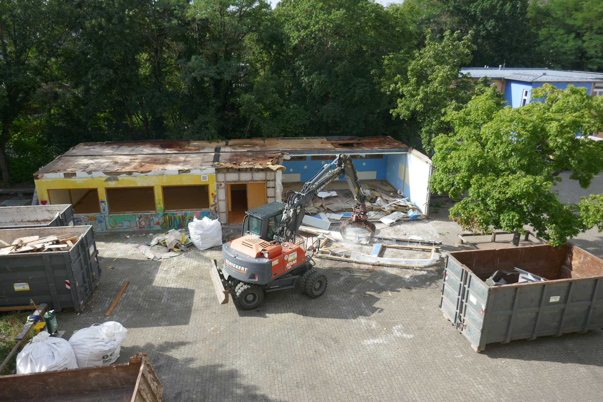 Platz für den neuen Pausenhof!