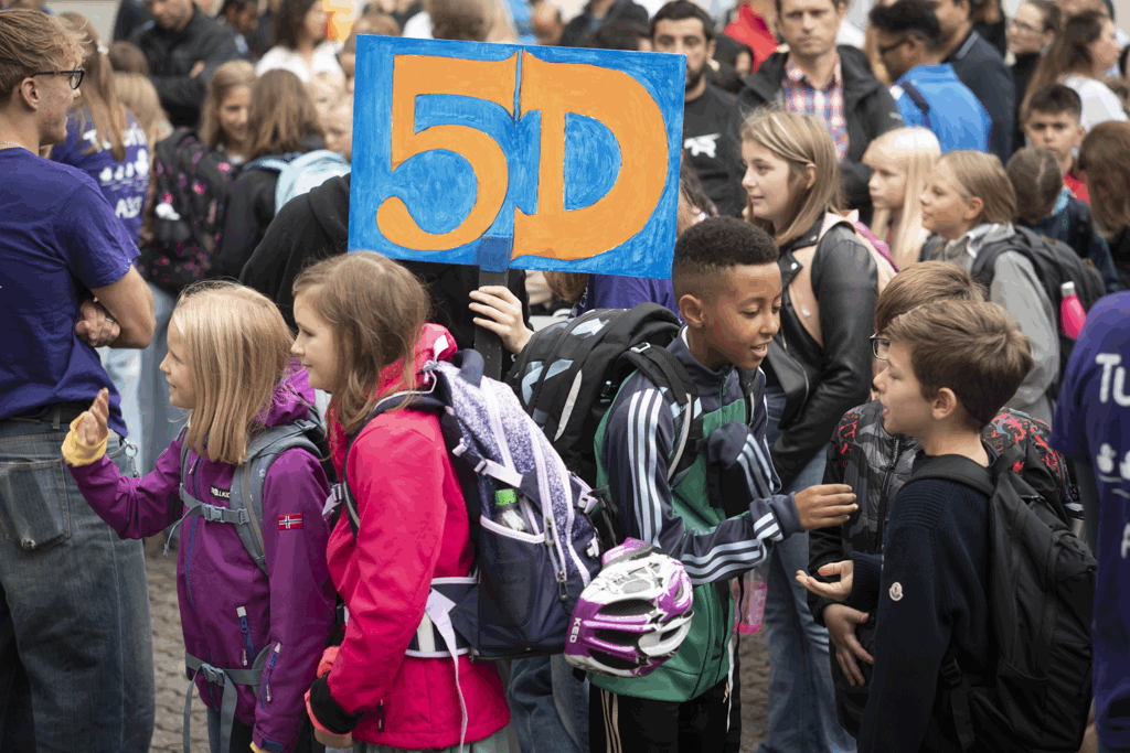 Erster Schultag f&uuml;r rund 180 F&uuml;nftkl&auml;ssler am ASG