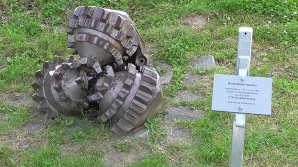 Exkursion des Geologiekurses zum Geozentrum an der kontinentalen Tiefbohrung der Bundesrepublik Deutschland (KTB) in Windischeschenbach