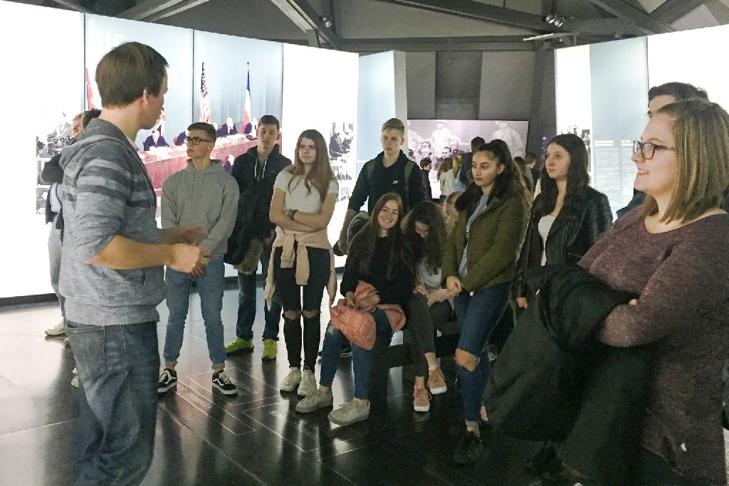 Q11 auf Exkursion im Memorium &bdquo;N&uuml;rnberger Prozesse&ldquo;