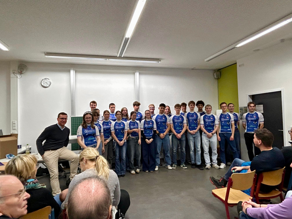 Abschlussabend des P-Seminars Radfernfahrt: "Europ&auml;ische Institutionen in bewegten Zeiten"