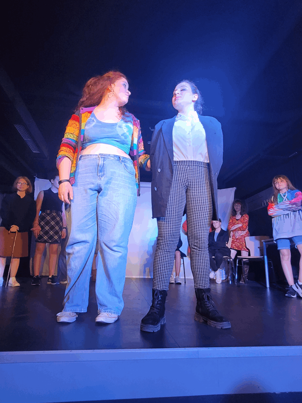 Bunt, nicht nur im Theaterkeller!