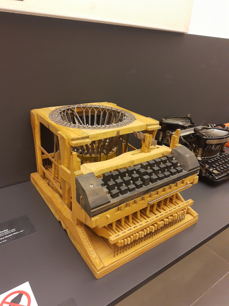 Die Q12 im Neuen Museum N&uuml;rnberg: Design und zeitgen&ouml;ssische Kunst