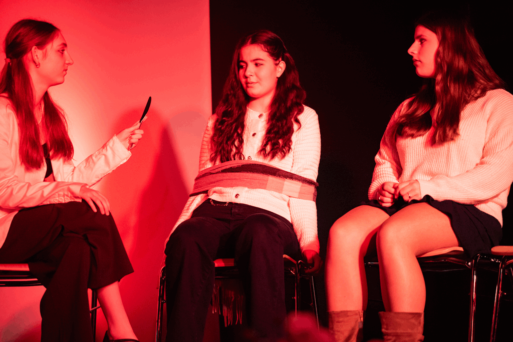 Durchgeknallt &ndash; das Mittelstufentheater spielt verr&uuml;ckt!