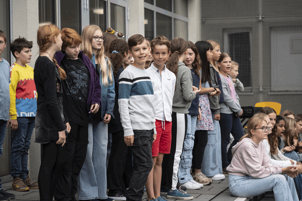Erster Schultag f&uuml;r rund 180 F&uuml;nftkl&auml;ssler am ASG