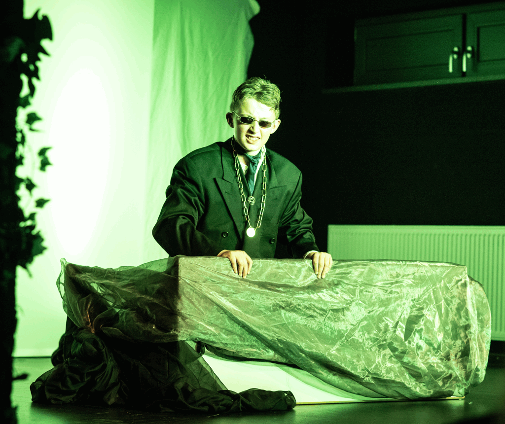 &bdquo;Familiengeschichten&ldquo;  Auff&uuml;hrung des Mittelstufentheaters am 9.7.25