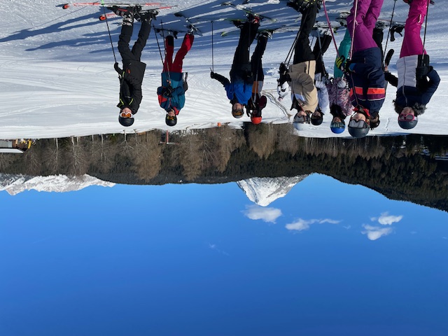 Gr&uuml;&szlig;e aus dem Skilager der Klassen 8b und 8d