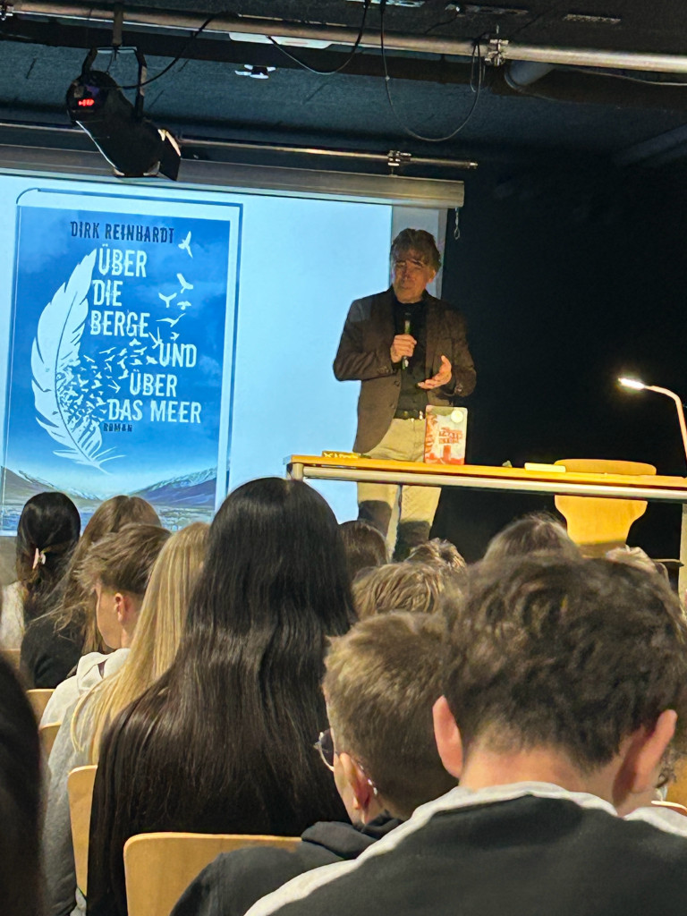 Jugendbuchautor Dirk Reinhardt am ASG