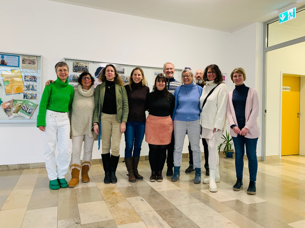 Motto: Pr&auml;sentiere dich im "hohen Kragen"