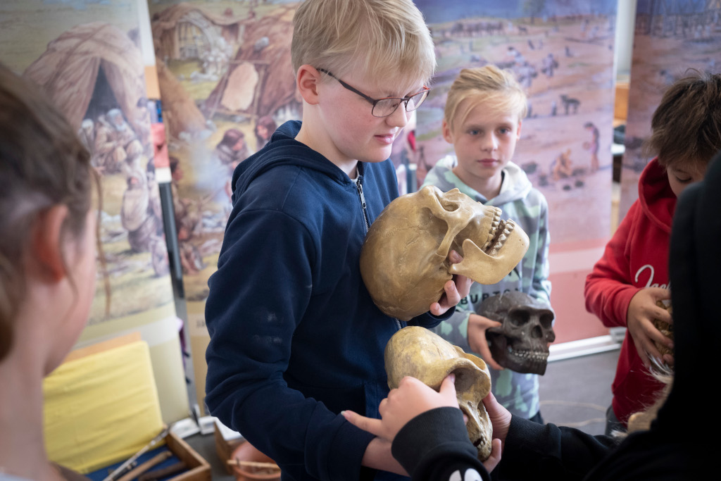 Museum im Koffer/Steinzeitwerkstatt