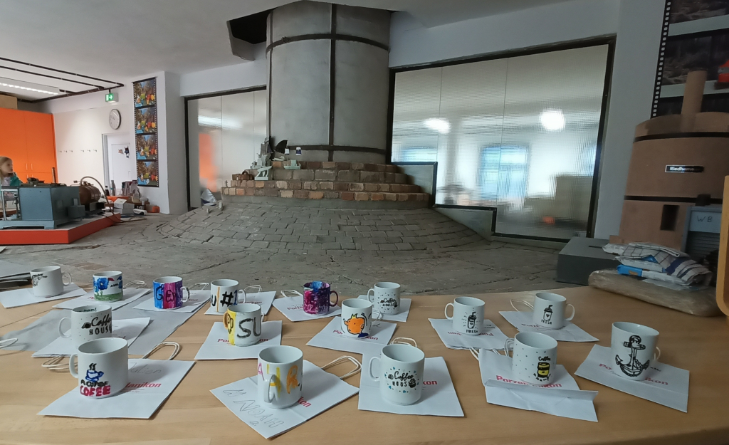 Nicht mehr alle Tassen im Schrank.... Klassen 5c und 5d im Schullandheim in Wei&szlig;enstadt