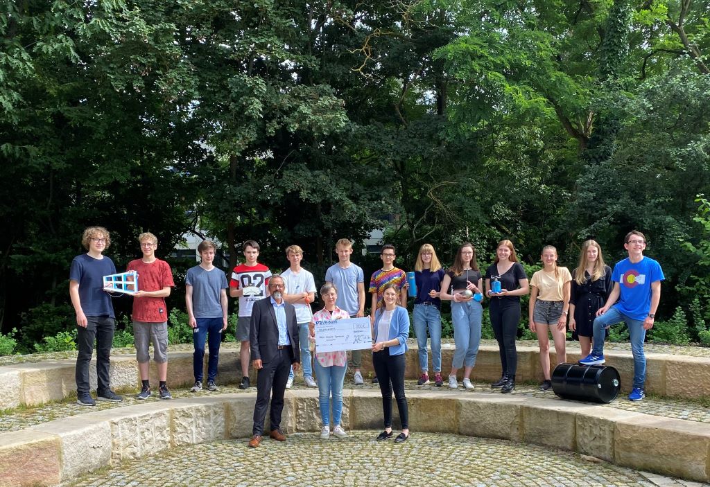 Preisverleihung des Wettbewerbs "Jugend und Fantasie", an dem die P-Seminare "Radfernfahrt" und "Physik-Show" mitgemacht haben