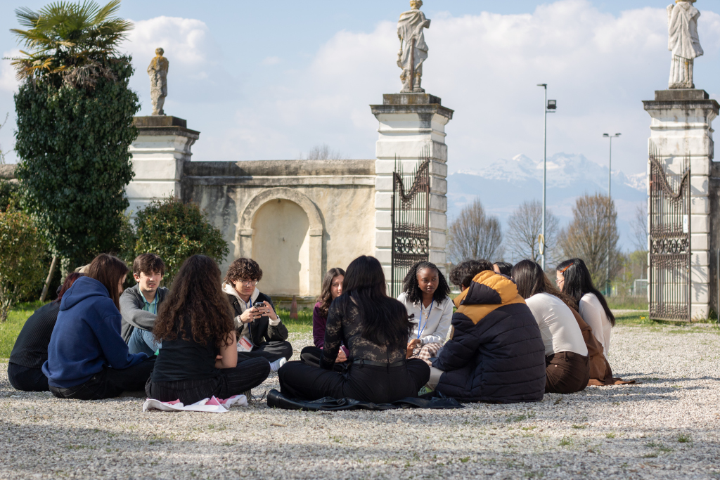 Sch&uuml;lerin des ASG beim Europ&auml;ischen Jugendparlament in Pordenone, Italien