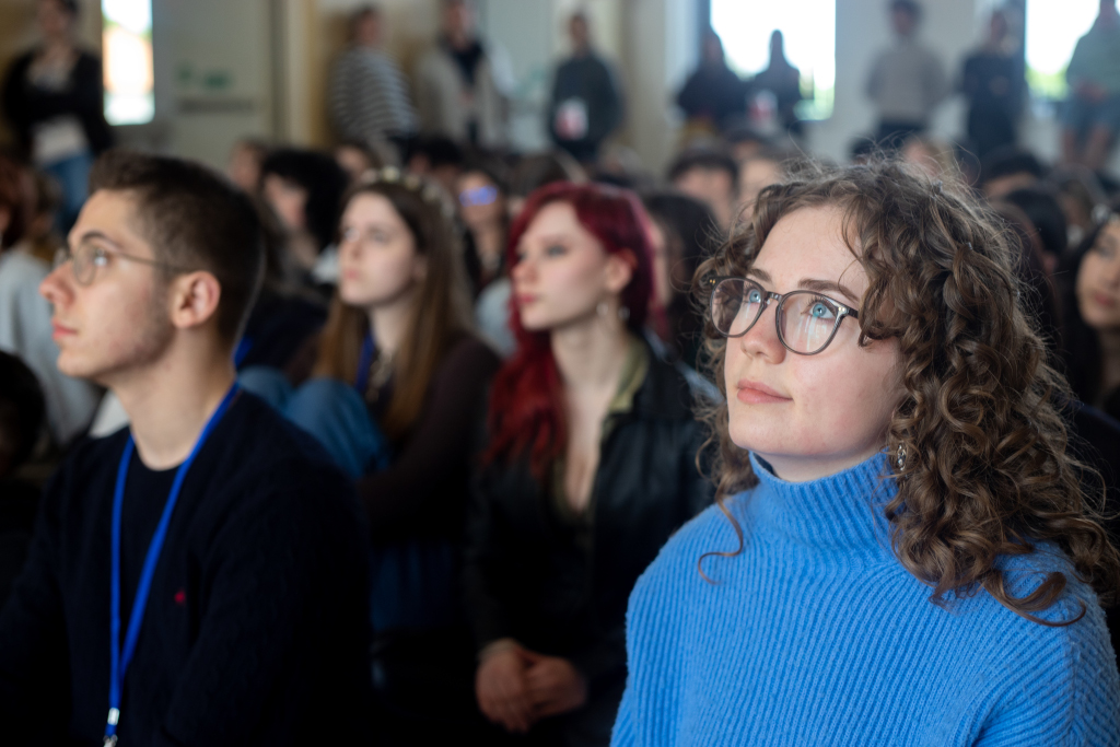 Sch&uuml;lerin des ASG beim Europ&auml;ischen Jugendparlament in Pordenone, Italien