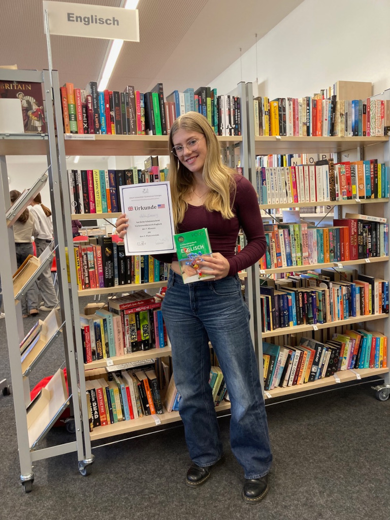 Sofie Grensing (7d) gewinnt beim Vorlesewettbewerb Englisch 2026