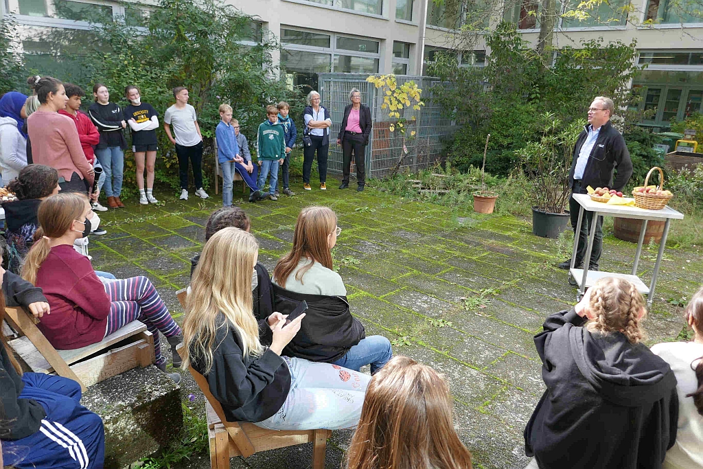 T&uuml;ren auf zum Atrium