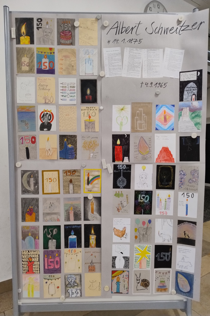 &Uuml;ber 150 Karten f&uuml;r Albert Schweitzer
