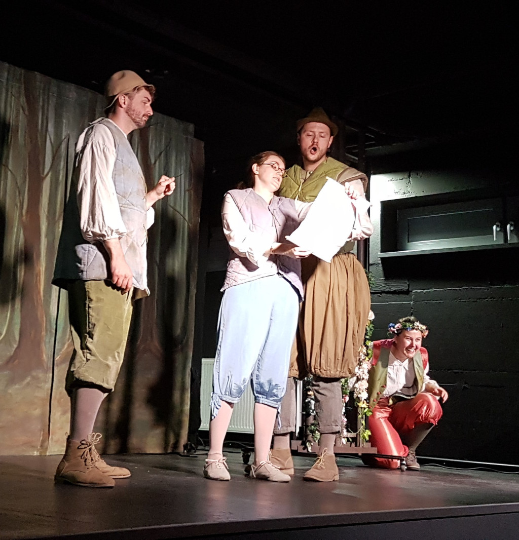 White Horse Theatre: A Midsummer Night&acute;s Dream